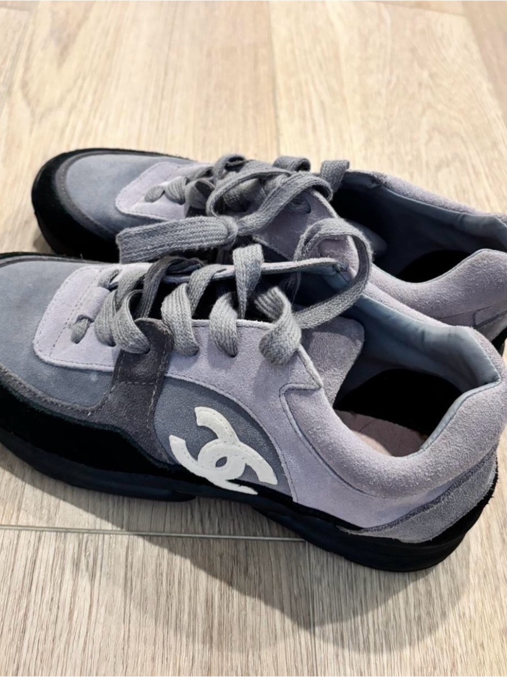 CHANEL Kids Suede Sneakers in Light Grey and Black with White CC Logo